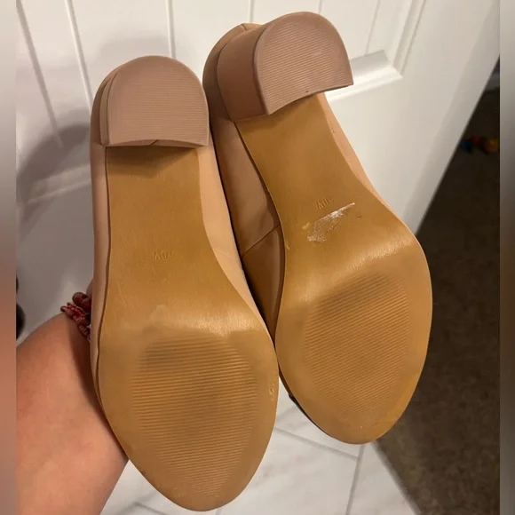 Women’s Torrid Black and Tan Heels, 10 Wide - Picture 4 of 6